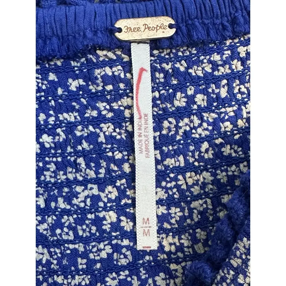 Free People Britnee Floral Cropped Peplum Smocked Puff Sleeve Top M Blue White - Picture 8 of 9